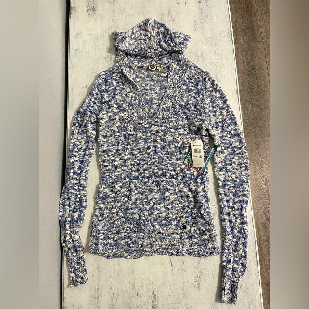 Nwt Roxy Pullover - image 1